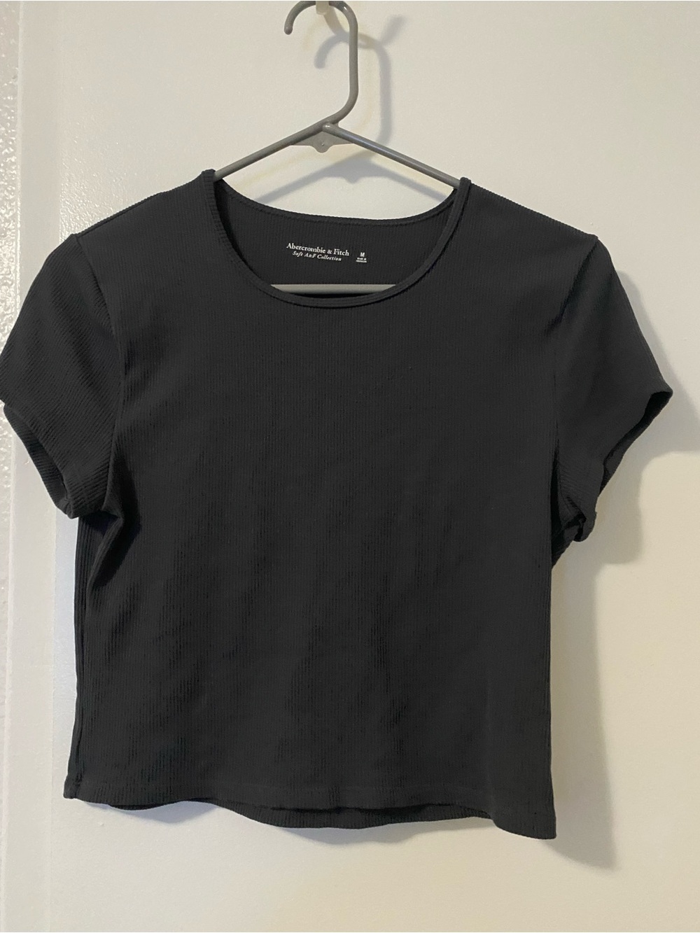 gray abercrombie & fitch crop top